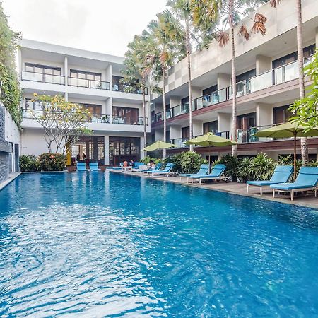 Zen Rooms Kuta Beach Poppies Lane Exterior photo